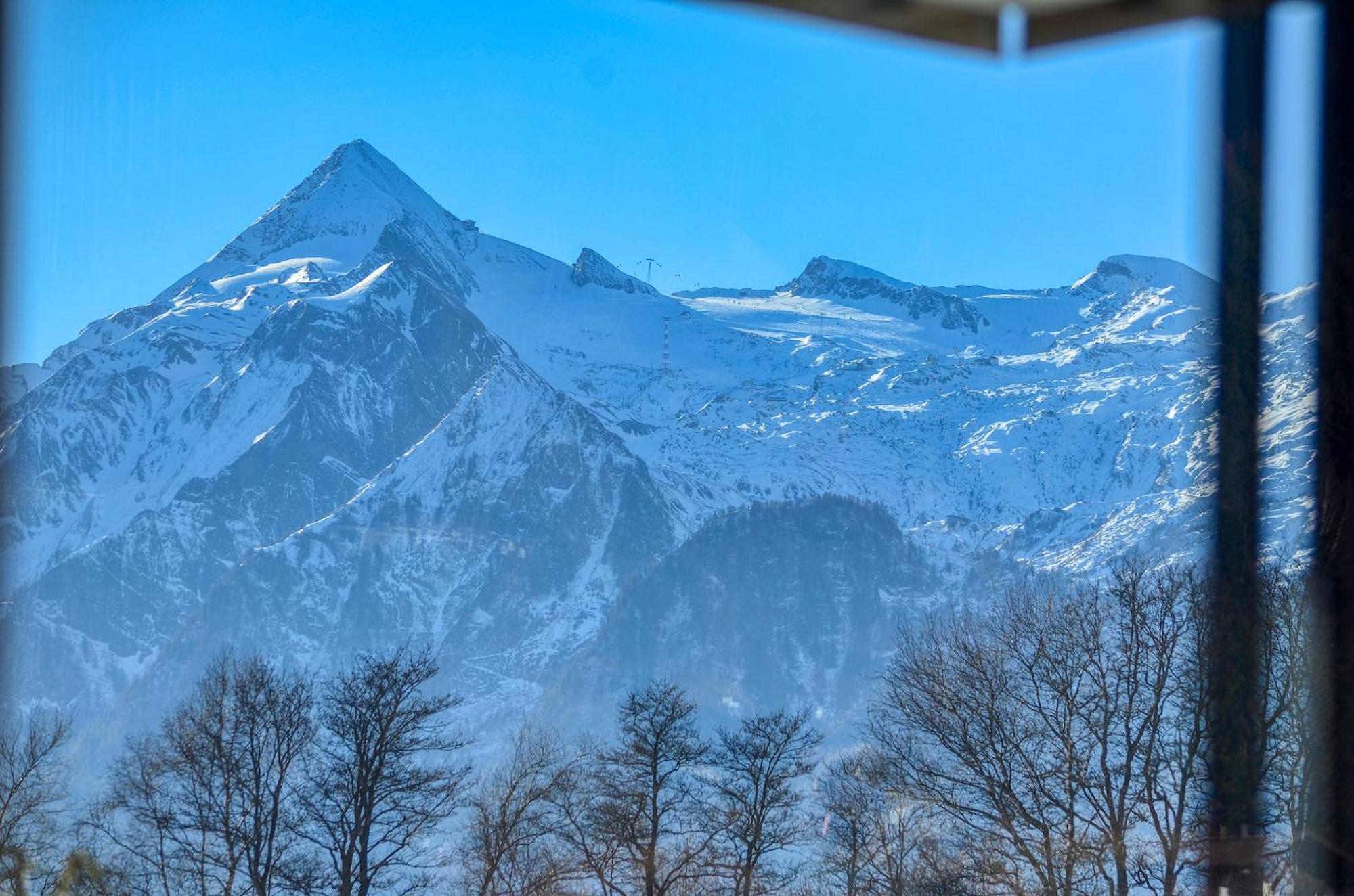 Golf & Glacier View - By Alpen Apartments Zell am See Exterior foto